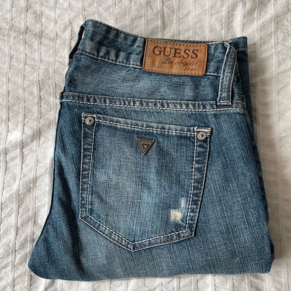GUESS Like new Vintage Women's Classic Denim Straight Leg Jeans size 26